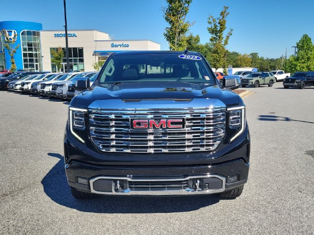Used 2025 GMC Sierra 1500 Denali w/ Denali Reserve Package AWD/4WD image 2