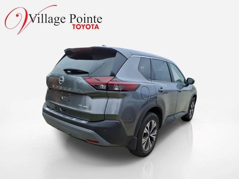 Used 2023 Nissan Rogue SV AWD/4WD image 3