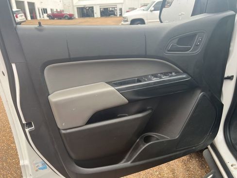 Used 2020 Chevrolet Colorado W/T w/ WT Convenience Package image 46