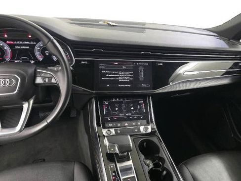 Used 2022 Audi Q7 2.0T Premium w/ Convenience Package AWD/4WD image 16
