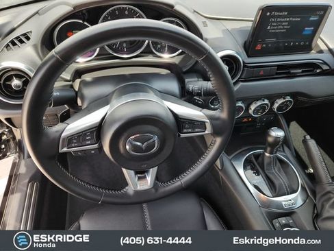 Used 2021 MAZDA MX-5 Miata RF Grand Touring RWD image 27