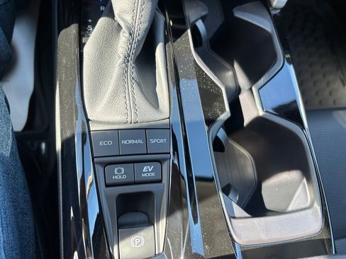 New 2026 Toyota Camry XLE AWD/4WD image 25