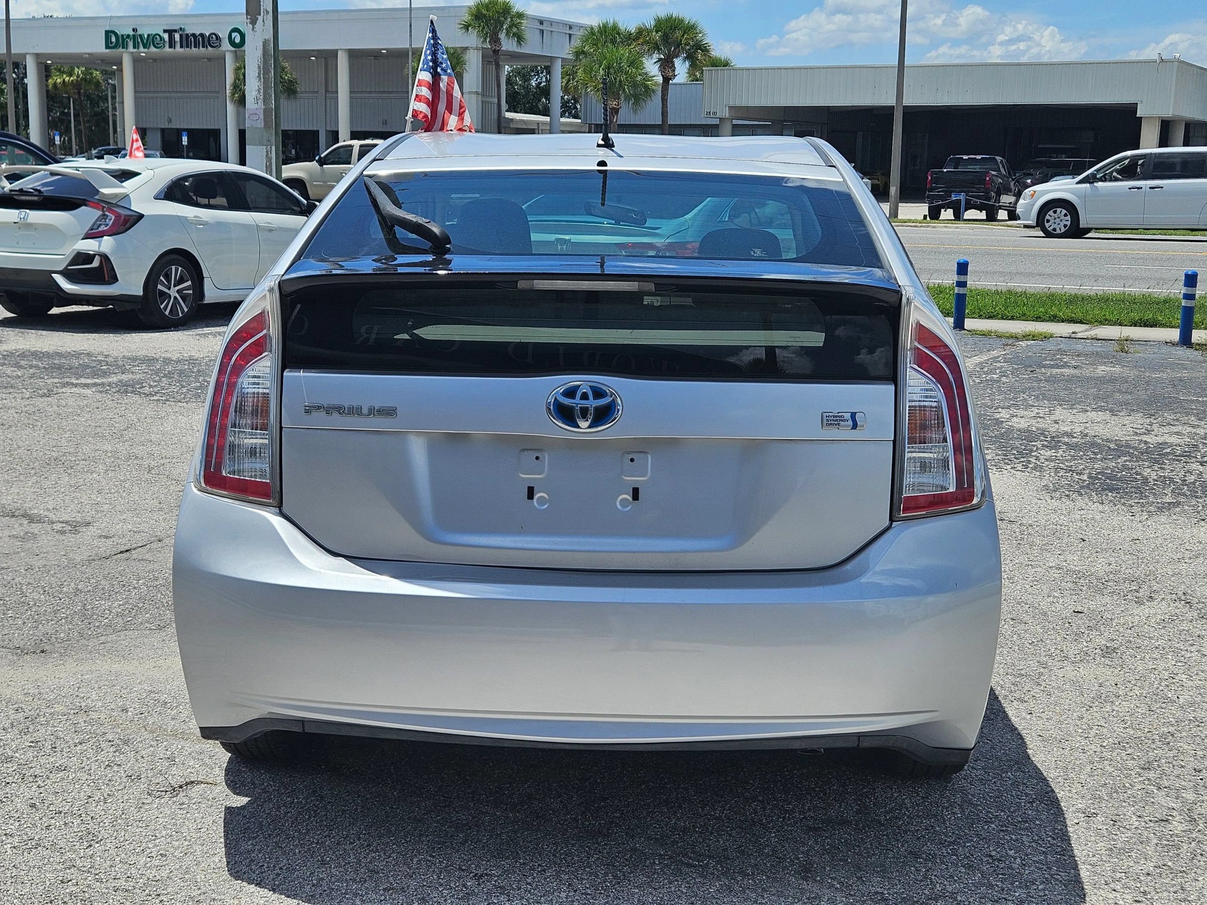 Used 2014 Toyota Prius Two FWD image 5