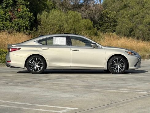 Certified 2024 Lexus ES 350 w/ Premium Package FWD image 10