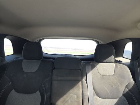 Used 2018 Jeep Cherokee Latitude w/ Cold Weather Group image 15