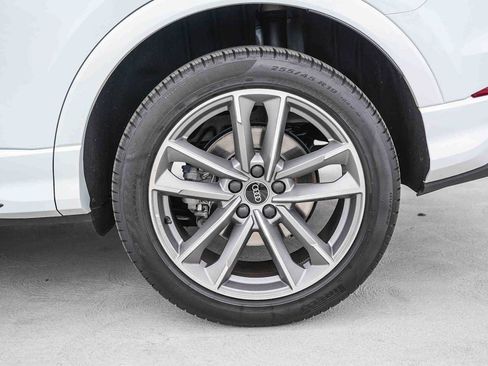 Used 2025 Audi Q3 2.0T Premium w/ Convenience Package AWD/4WD image 13