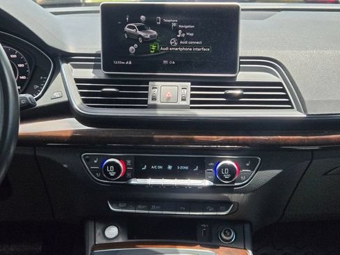 Used 2019 Audi Q5 2.0T Premium Plus w/ Premium Plus Package AWD/4WD image 18
