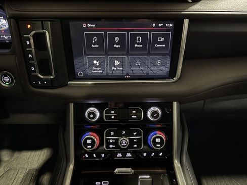 Used 2022 GMC Yukon Denali w/ Denali Premium Package image 24