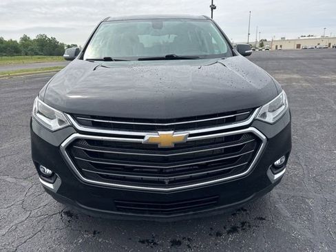 Used 2021 Chevrolet Traverse LT w/ LT Premium Package AWD/4WD image 2