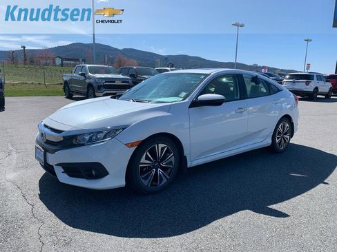 Used 2018 Honda Civic EX-T image 3