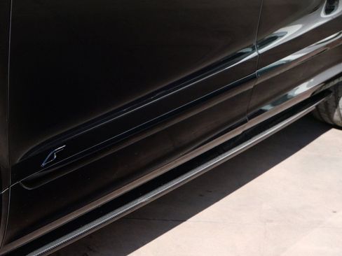 Used 2022 Bentley Bentayga image 10