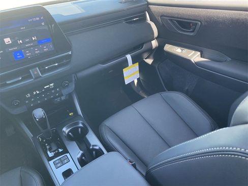 New 2026 Subaru Outback Limited image 12