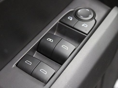 Used 2023 Chevrolet Colorado Trail Boss image 16