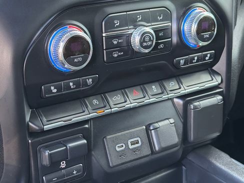 Used 2020 GMC Sierra 1500 SLT image 29