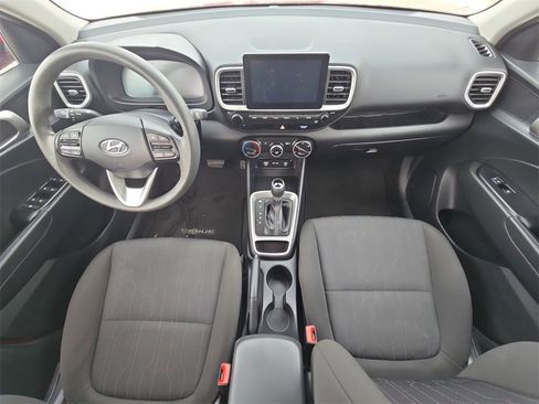 Used 2023 Hyundai Venue SE image 21