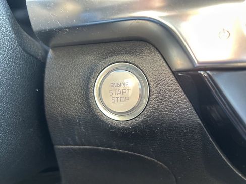 Used 2022 Kia Telluride S image 36