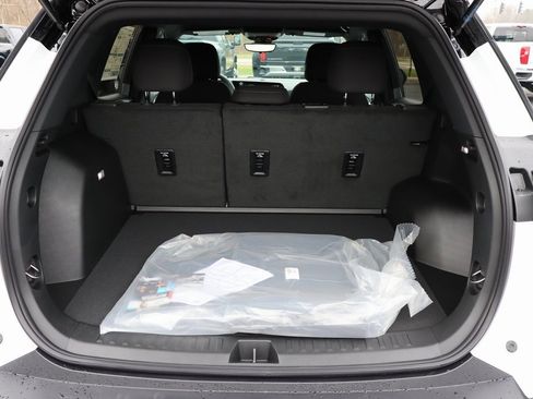 New 2026 Chevrolet Equinox LT image 21