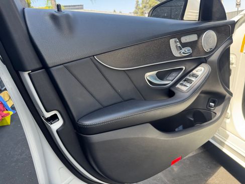 Used 2019 Mercedes-Benz C 300 Sedan image 22