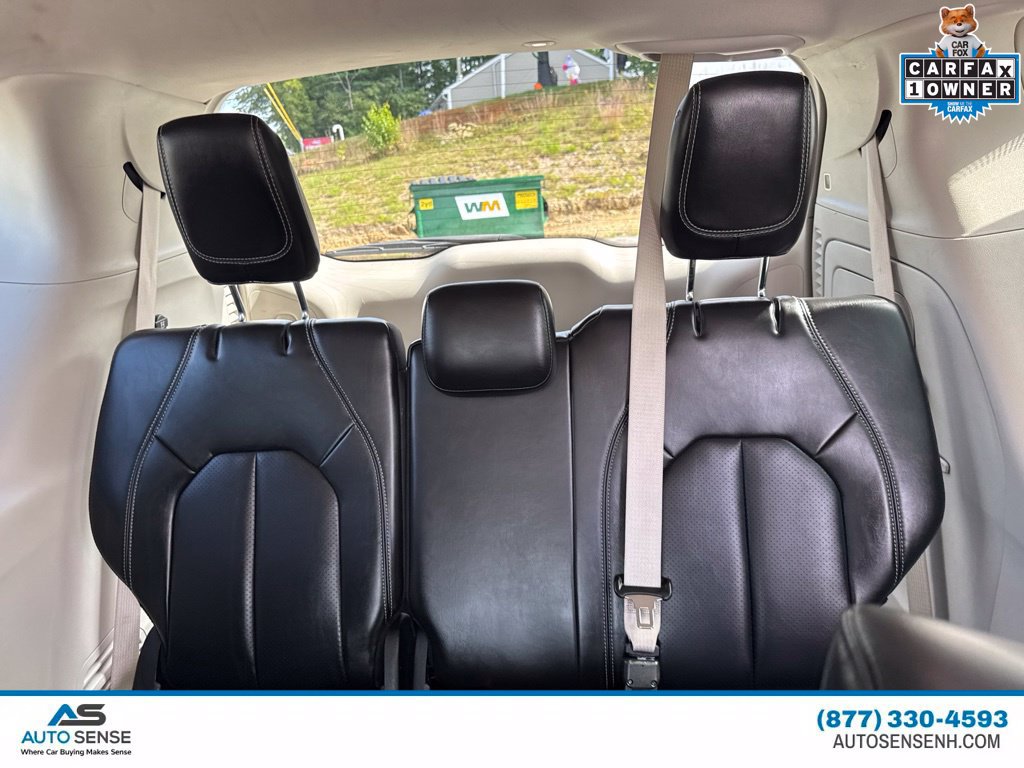 Used 2023 Chrysler Pacifica Touring-L FWD image 26