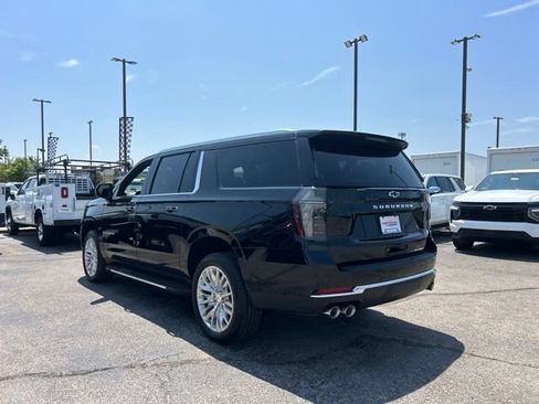 New 2026 Chevrolet Suburban Premier w/ Sun And Tow Package AWD/4WD image 5