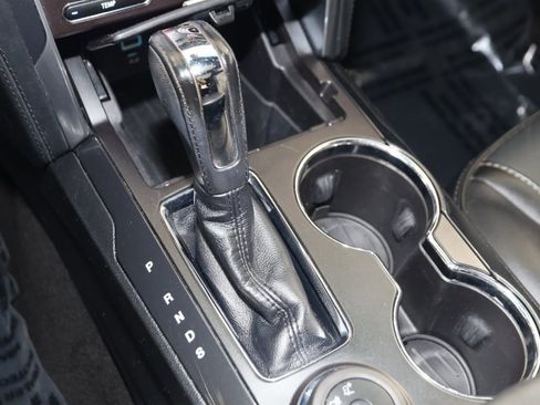 Used 2016 Ford Explorer Platinum image 7