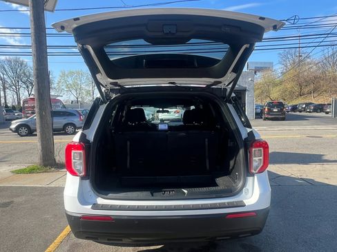 Used 2020 Ford Explorer XLT AWD/4WD image 9