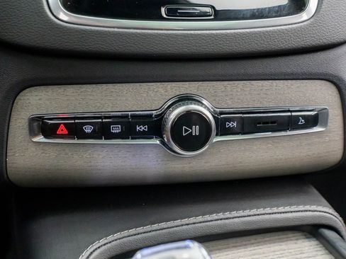 Used 2024 Volvo XC90 B6 Ultimate w/ Protection Package image 24