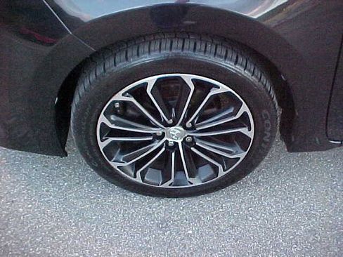 Used 2015 Toyota Corolla S image 5