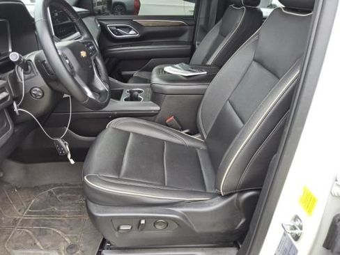 Used 2023 Chevrolet Tahoe Premier AWD/4WD image 6