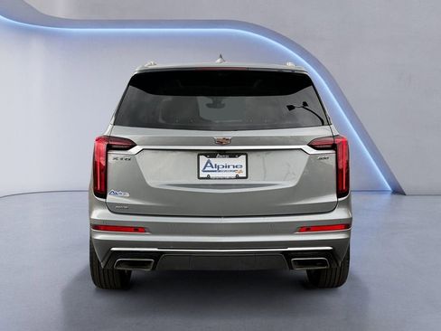 Used 2023 Cadillac XT6 Premium Luxury w/ Technology Package AWD/4WD image 4