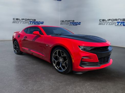 Used 2019 Chevrolet Camaro SS image 3