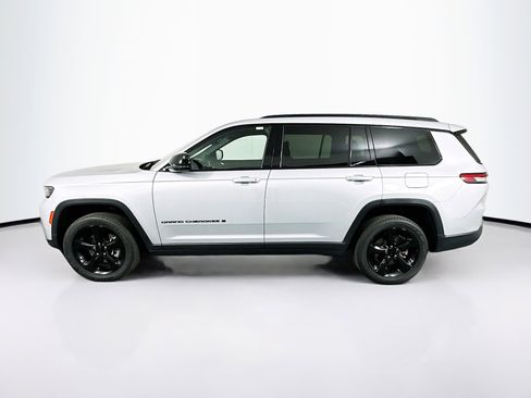 Used 2024 Jeep Grand Cherokee L Altitude image 4