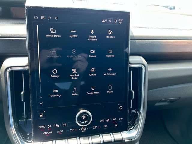 New 2026 GMC Yukon Denali w/ Advanced Technology Package AWD/4WD image 3