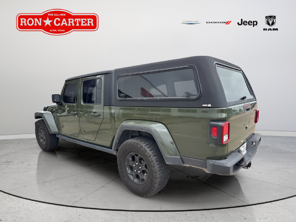 Used 2023 Jeep Gladiator Sport AWD/4WD image 3