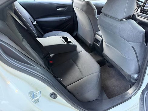 Used 2020 Toyota Corolla LE w/ Carpet Mat Package (TMS) FWD image 18