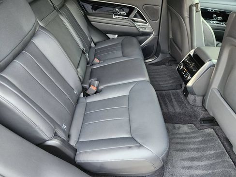Used 2024 Land Rover Range Rover SE AWD/4WD image 30