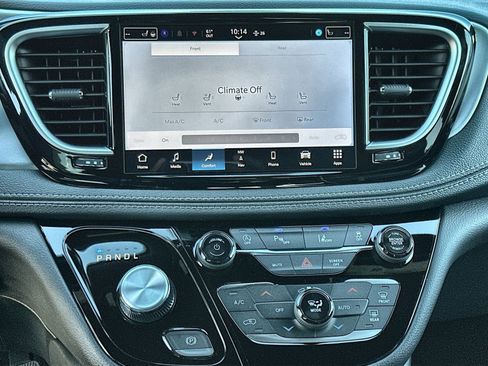 New 2026 Chrysler Pacifica Limited w/ S Appearance Package image 21