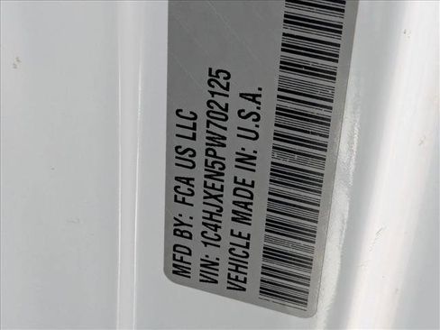 Used 2023 Jeep Wrangler Unlimited Sahara AWD/4WD image 15