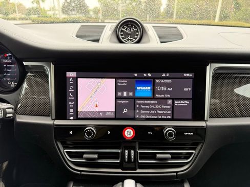 Certified 2024 Porsche Macan GTS image 13