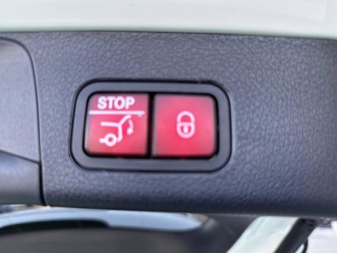 New 2026 Mercedes-Benz GLB 250 GLB 250 image 9