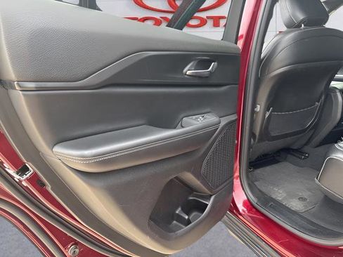 Used 2024 Jeep Grand Cherokee Altitude image 13