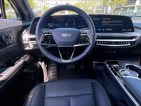 Used 2025 Cadillac Lyriq Sport AWD/4WD image 7