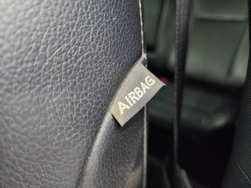 Used 2022 Ford F250 Lariat w/ Lariat Value Package image 46