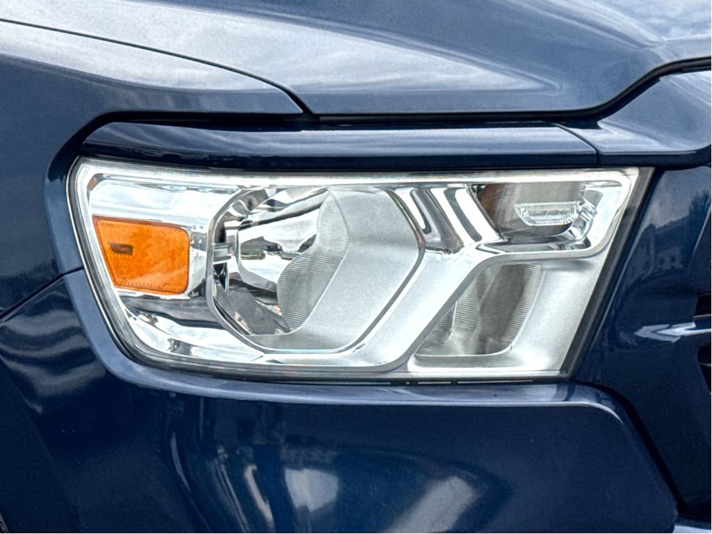 Used 2022 RAM 1500 Big Horn AWD/4WD image 5
