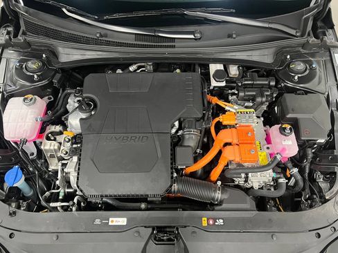 Used 2025 Hyundai Elantra SEL FWD image 23