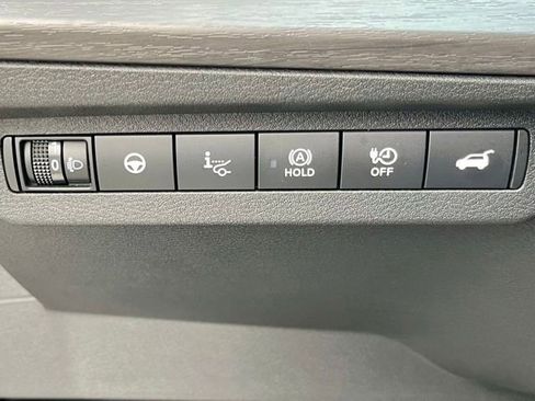 New 2024 Nissan Ariya AWD image 13