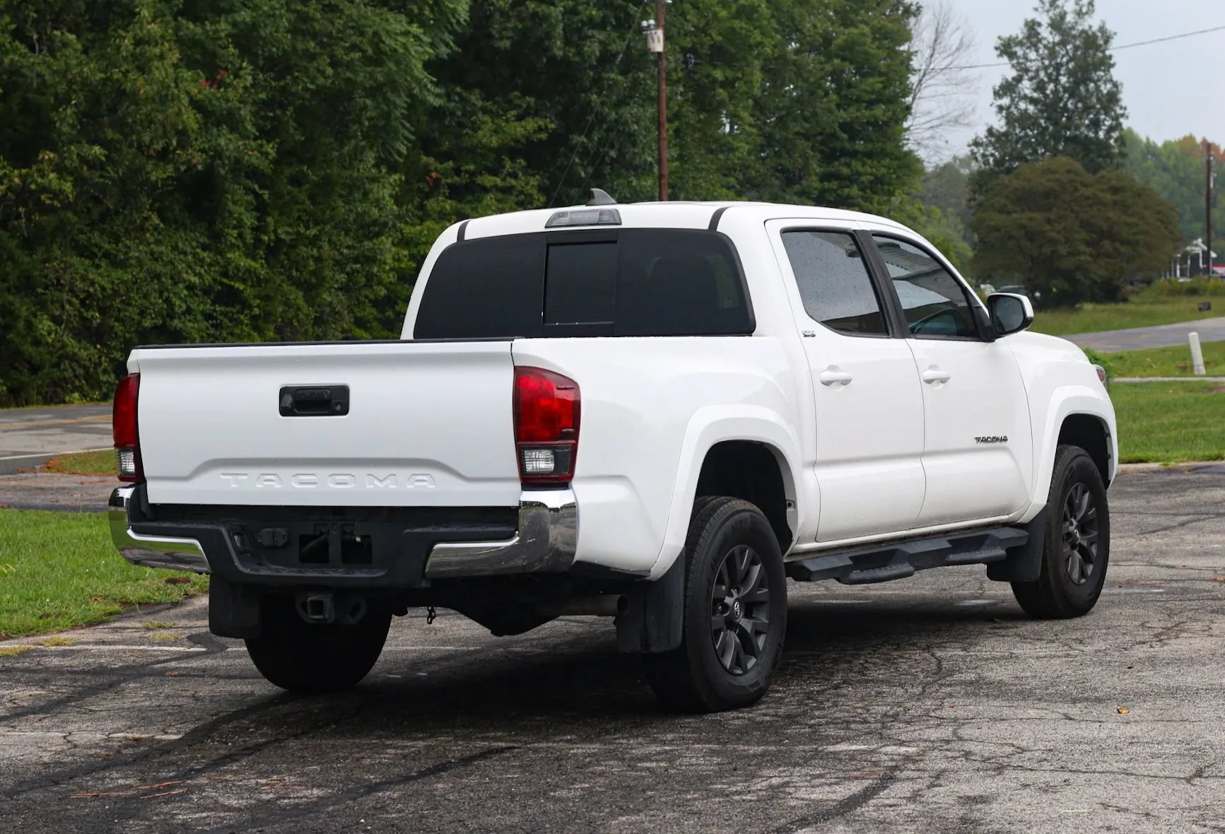 Used 2021 Toyota Tacoma SR5 RWD image 5