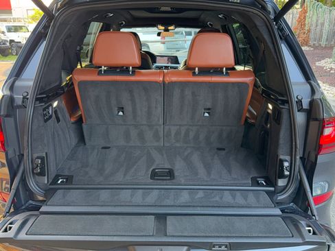 Used 2019 BMW X7 xDrive50i w/ M Sport Package AWD/4WD image 36