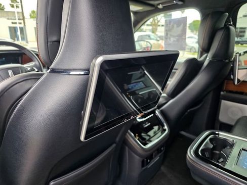 Used 2022 Lincoln Navigator Black Label AWD/4WD image 11