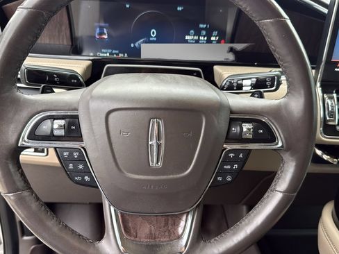 Used 2023 Lincoln Navigator L Reserve AWD/4WD image 15